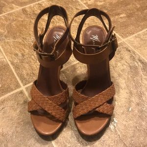 {Marc Fisher} Cari Sandals ✨